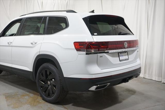 new 2025 Volkswagen Atlas car, priced at $45,073