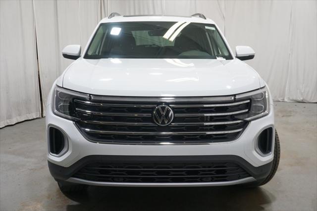 new 2025 Volkswagen Atlas car, priced at $45,073