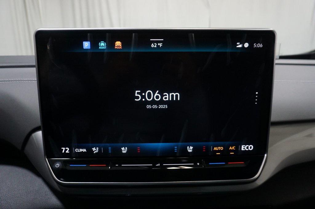 new 2025 Volkswagen ID.4 car, priced at $49,464