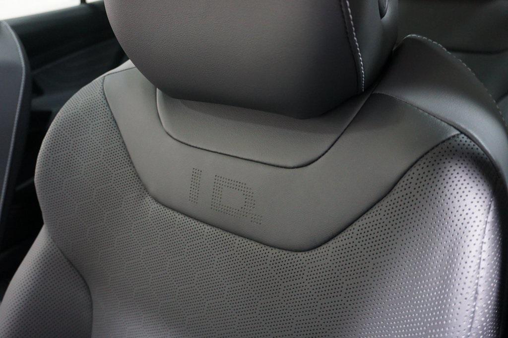 new 2025 Volkswagen ID.4 car, priced at $49,464