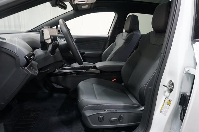 new 2025 Volkswagen ID.4 car, priced at $57,964