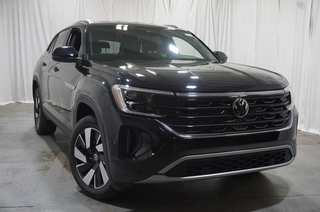 new 2026 Volkswagen Atlas Cross Sport car, priced at $46,182