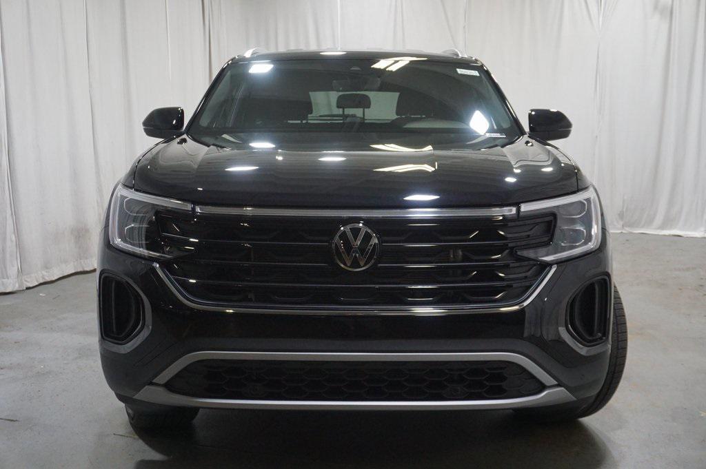 new 2026 Volkswagen Atlas Cross Sport car, priced at $46,182
