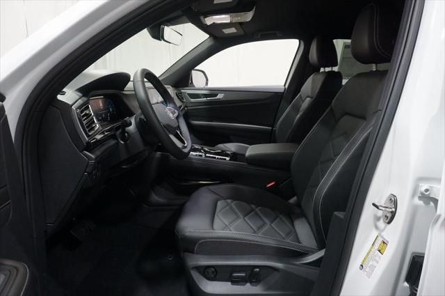 new 2025 Volkswagen Atlas Cross Sport car, priced at $43,244