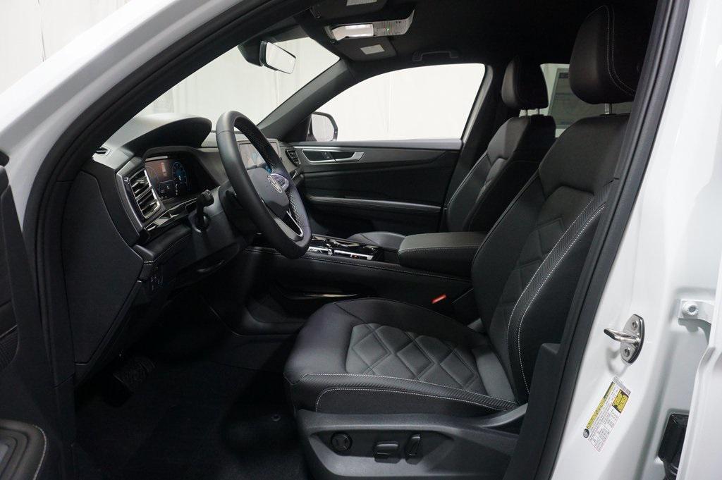new 2025 Volkswagen Atlas Cross Sport car, priced at $42,244
