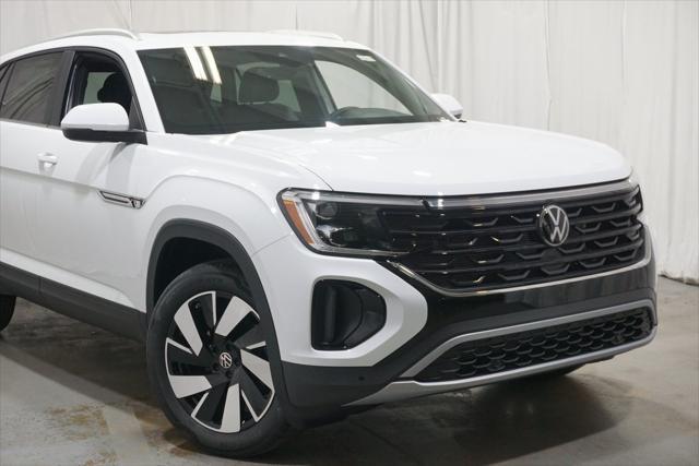 new 2025 Volkswagen Atlas Cross Sport car, priced at $45,091