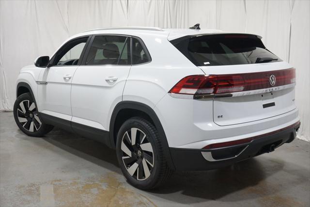 new 2025 Volkswagen Atlas Cross Sport car, priced at $45,091