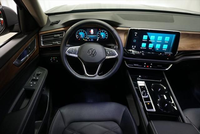 new 2025 Volkswagen Atlas car, priced at $43,616