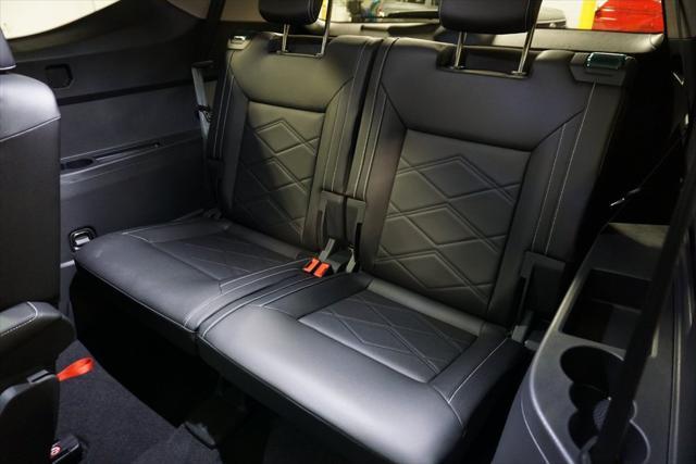 new 2025 Volkswagen Atlas car, priced at $43,616