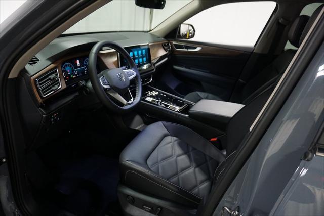 new 2025 Volkswagen Atlas car, priced at $43,616