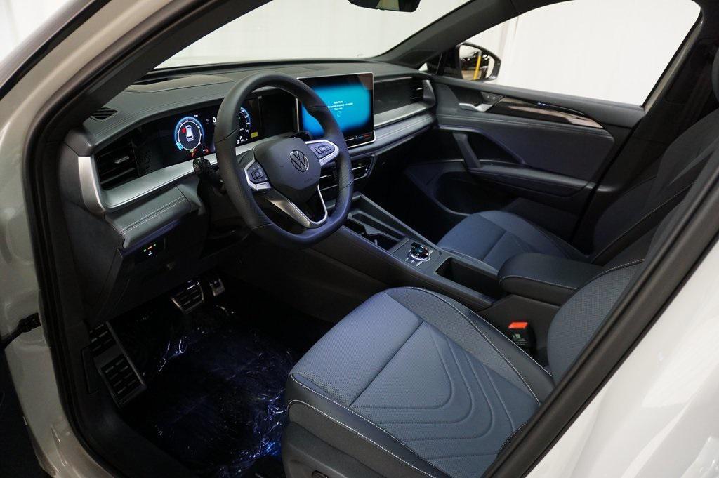 new 2025 Volkswagen Tiguan car, priced at $37,677