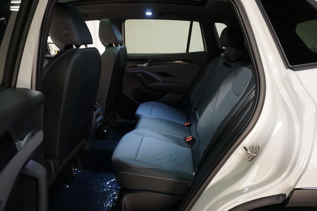 new 2025 Volkswagen Tiguan car, priced at $37,677