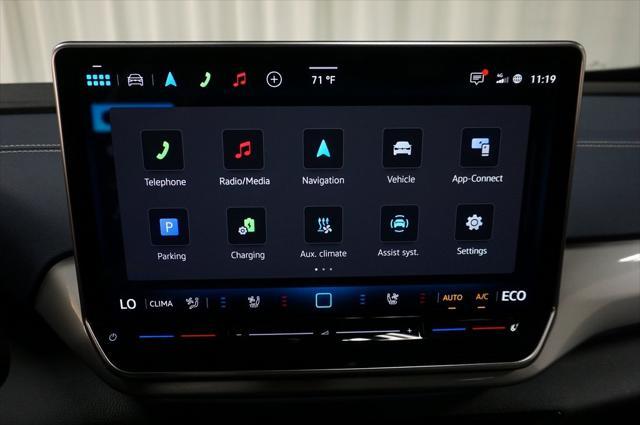 new 2025 Volkswagen ID.4 car, priced at $49,757