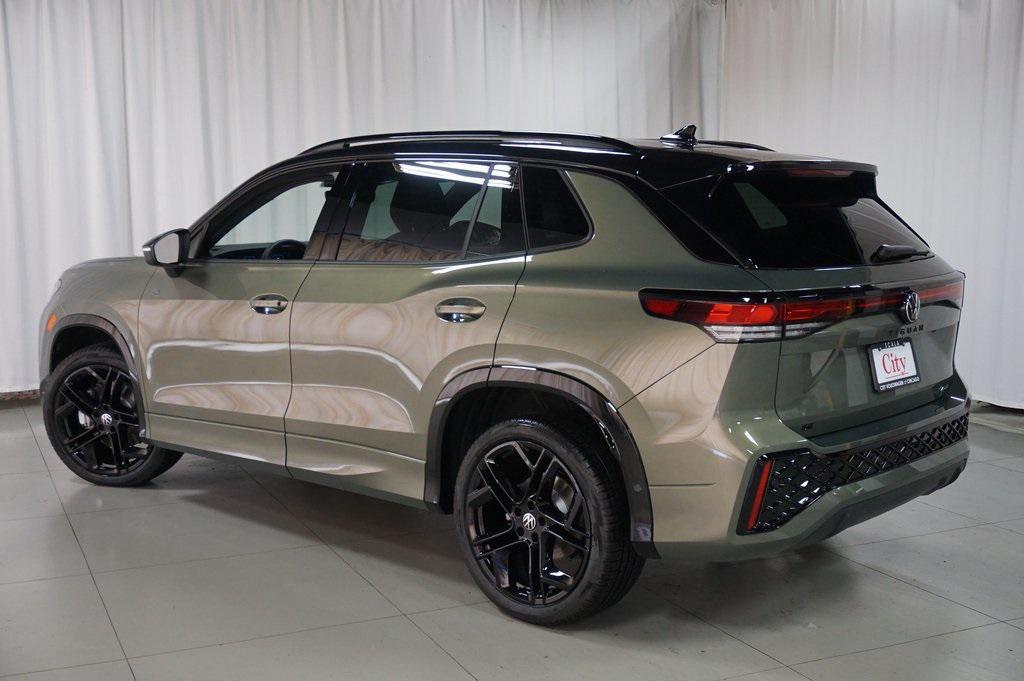 new 2025 Volkswagen Tiguan car, priced at $38,105