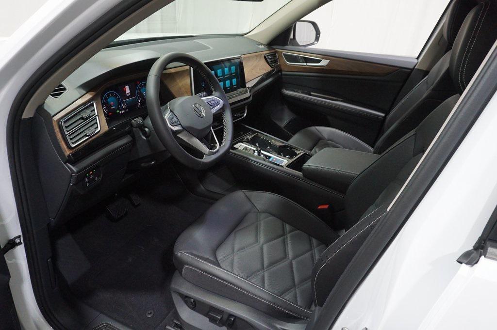 new 2026 Volkswagen Atlas car, priced at $48,286
