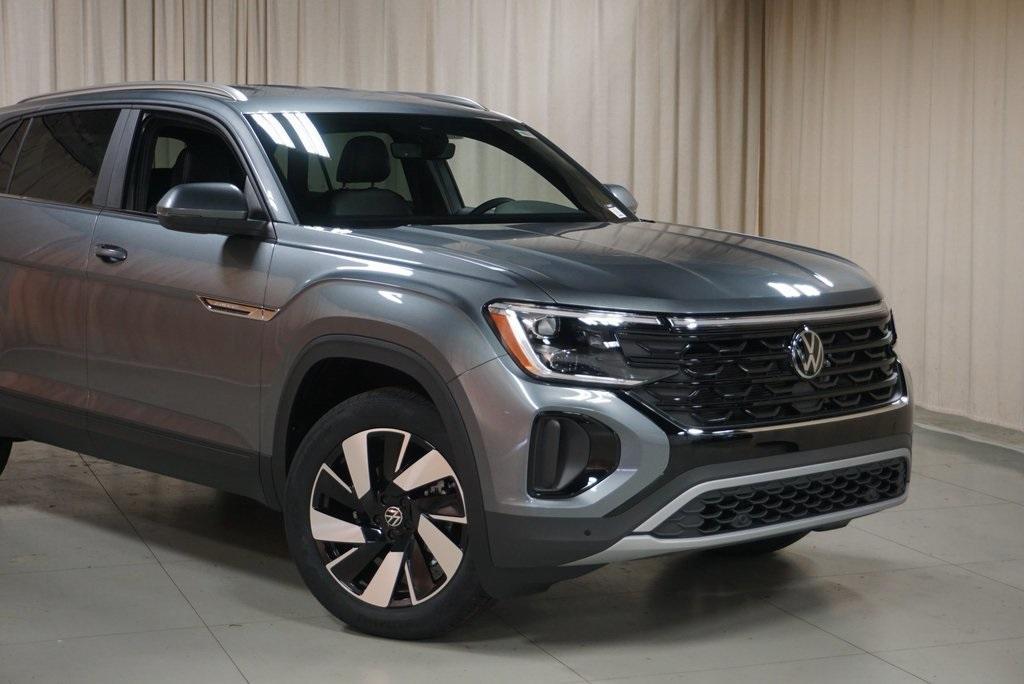 new 2024 Volkswagen Atlas Cross Sport car, priced at $41,246