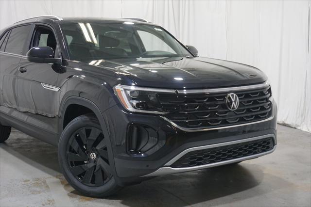 new 2025 Volkswagen Atlas Cross Sport car, priced at $44,103