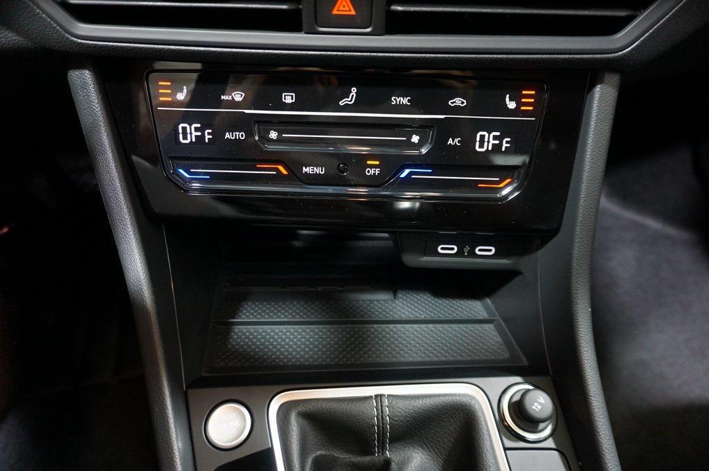 new 2025 Volkswagen Jetta car, priced at $27,557