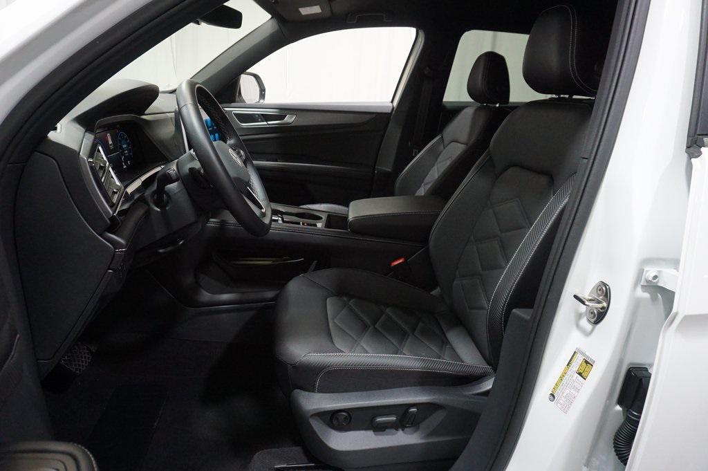 used 2024 Volkswagen Atlas Cross Sport car, priced at $32,490
