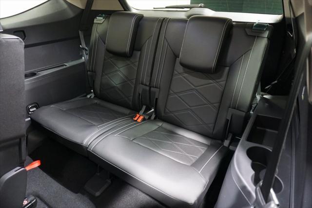 new 2025 Volkswagen Atlas car, priced at $39,006