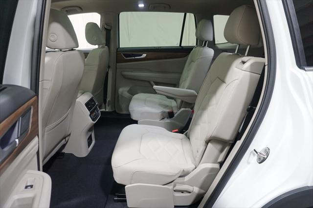 new 2025 Volkswagen Atlas car, priced at $46,246