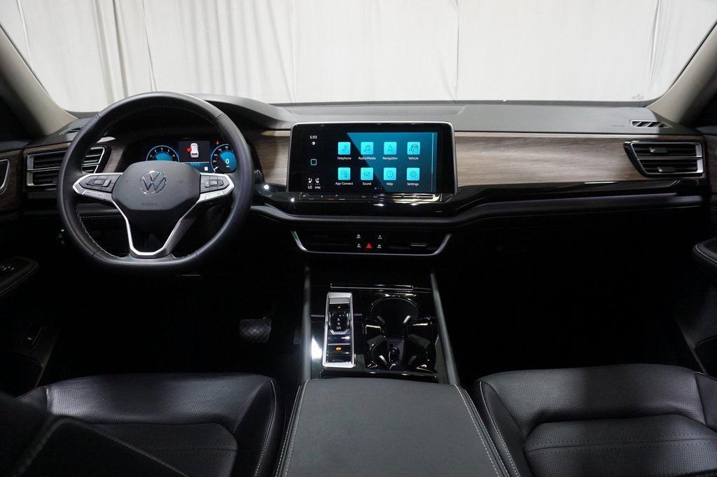 used 2025 Volkswagen Atlas car, priced at $38,990