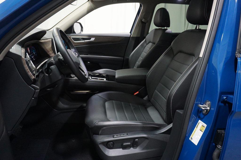 used 2025 Volkswagen Atlas car, priced at $38,990