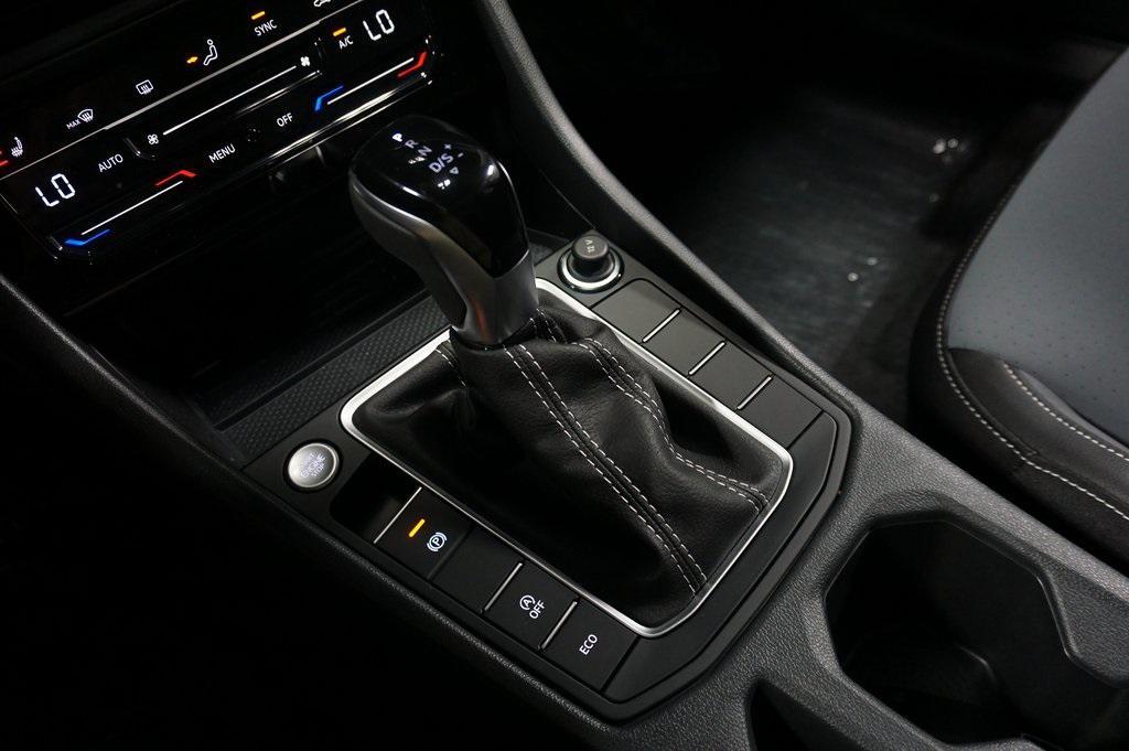 new 2025 Volkswagen Jetta car, priced at $27,046