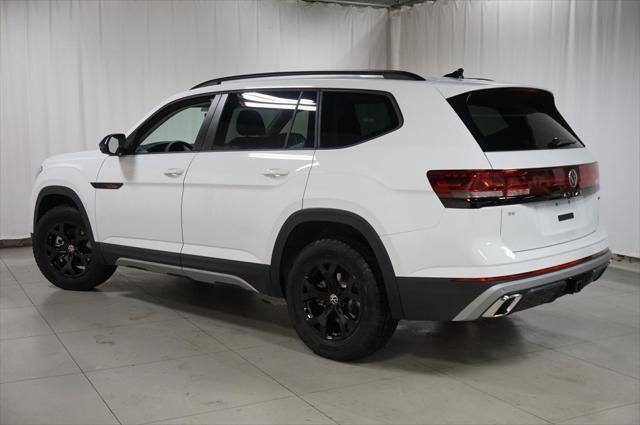 new 2025 Volkswagen Atlas car, priced at $43,327