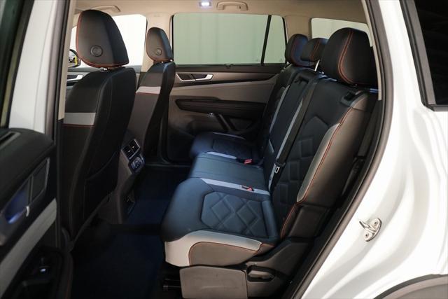 new 2025 Volkswagen Atlas car, priced at $43,327