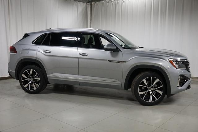 new 2025 Volkswagen Atlas Cross Sport car, priced at $51,435