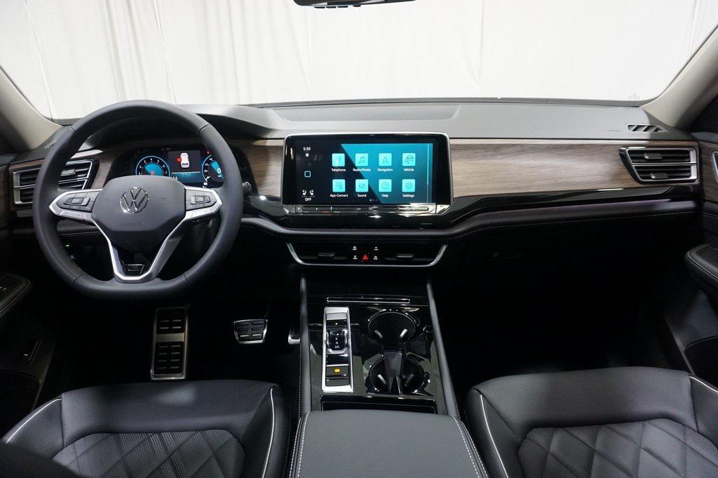 new 2025 Volkswagen Atlas car, priced at $50,848