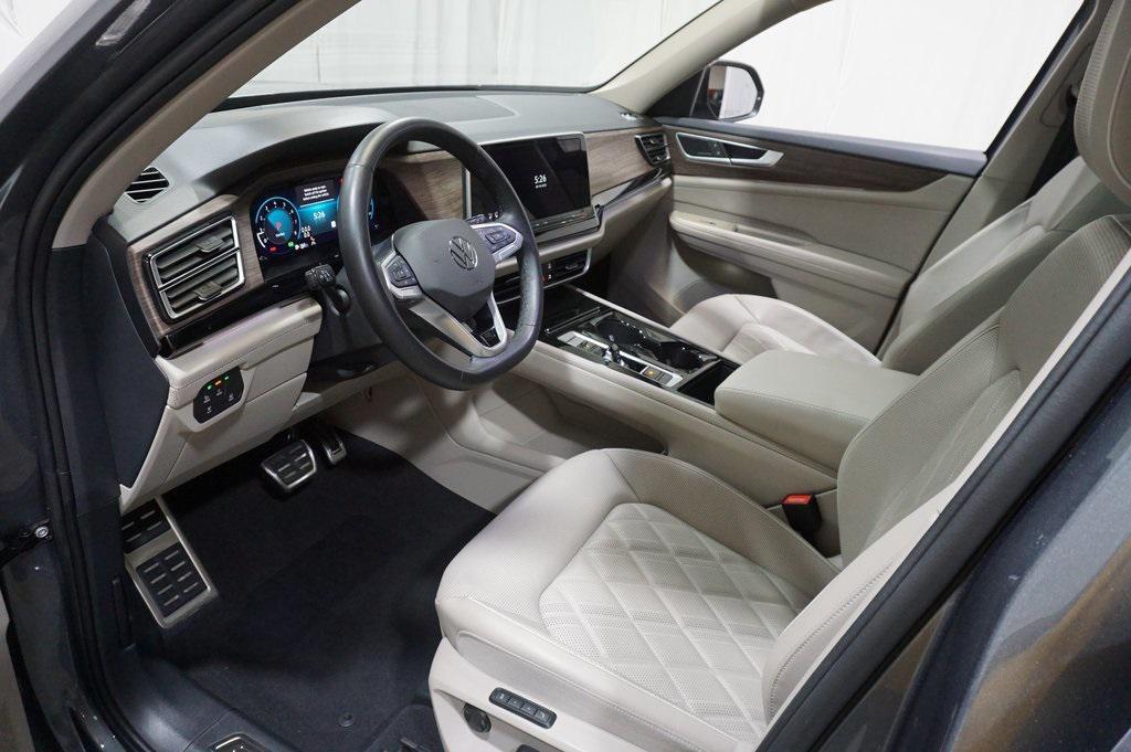 used 2025 Volkswagen Atlas car, priced at $44,990