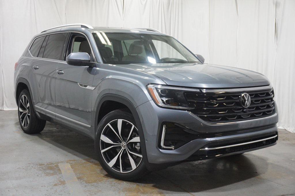 used 2025 Volkswagen Atlas car, priced at $44,990