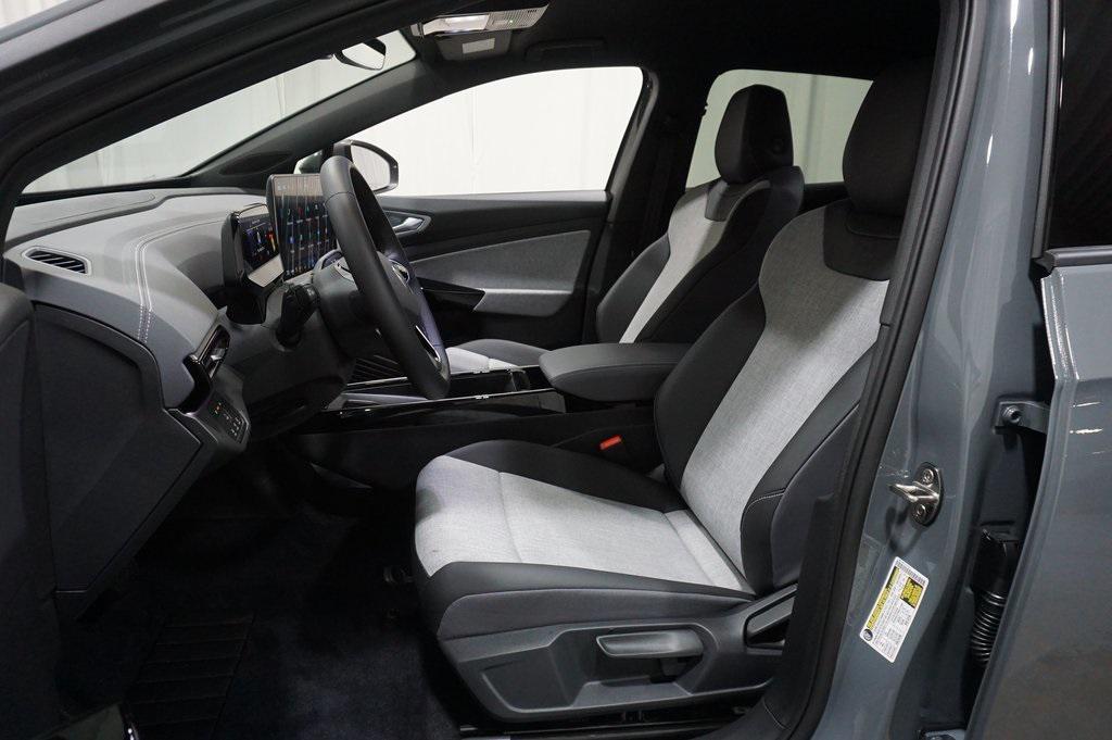 new 2025 Volkswagen ID.4 car, priced at $44,505