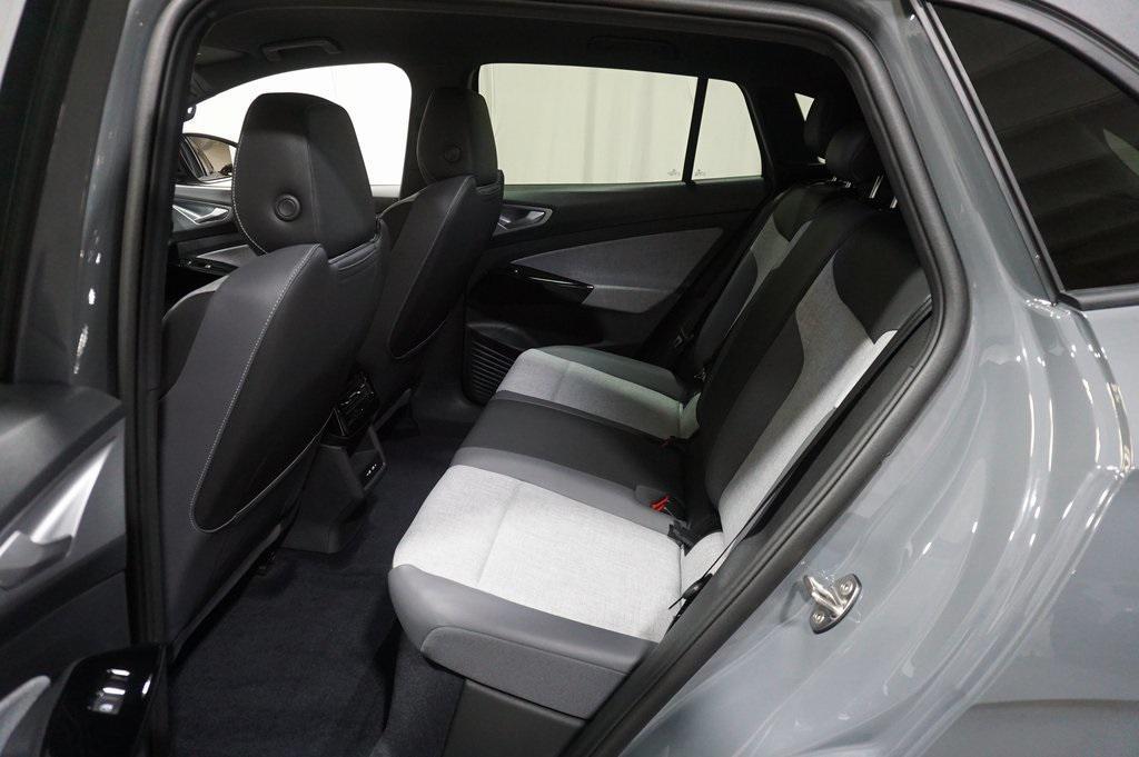 new 2025 Volkswagen ID.4 car, priced at $44,505