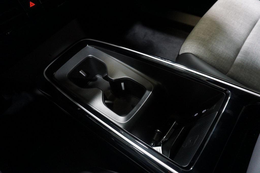 new 2025 Volkswagen ID.4 car, priced at $44,505