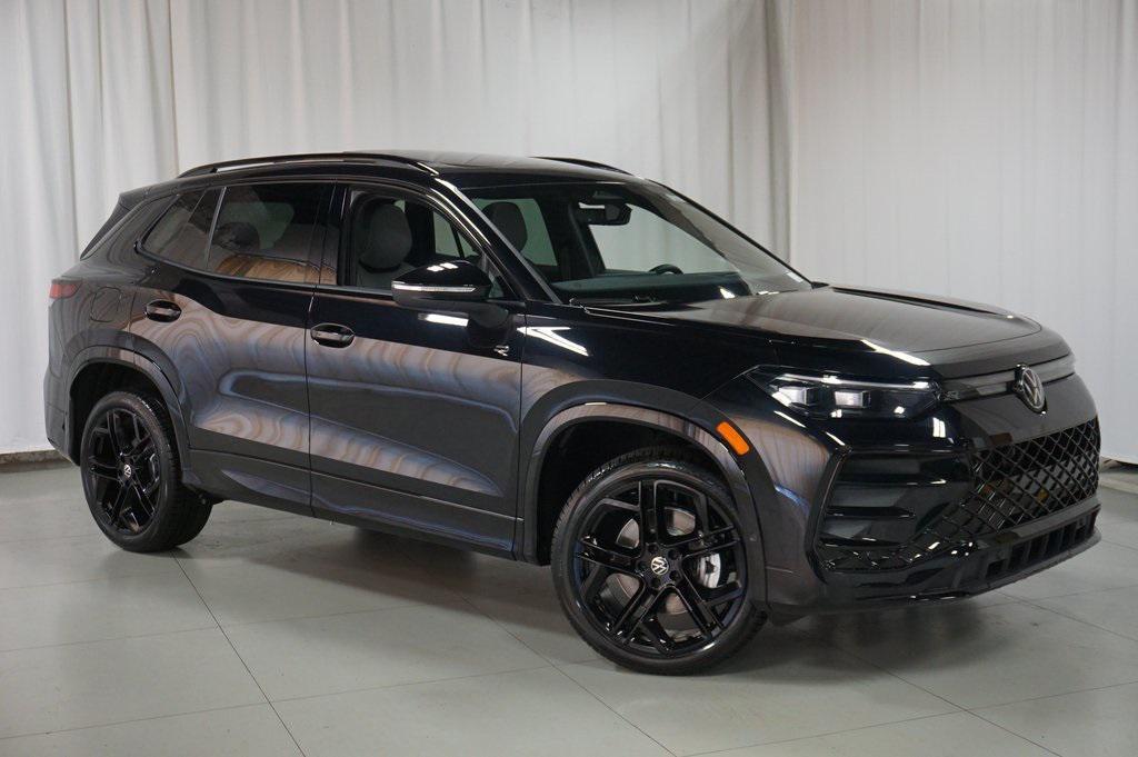 new 2025 Volkswagen Tiguan car, priced at $38,048