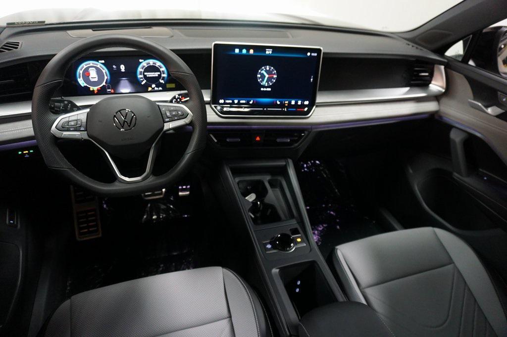 new 2025 Volkswagen Tiguan car, priced at $38,048