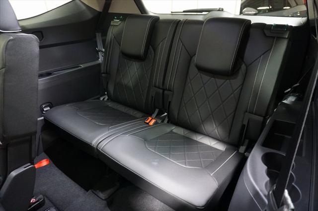 new 2025 Volkswagen Atlas car, priced at $51,911