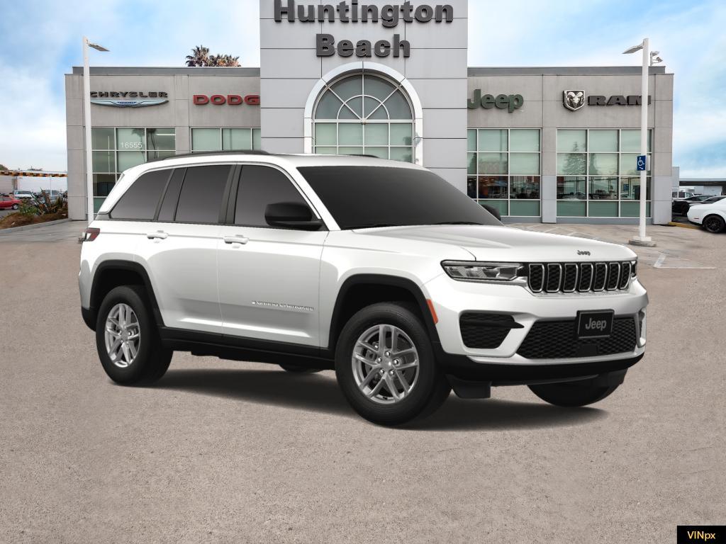 new 2025 Jeep Grand Cherokee car, priced at $30,000