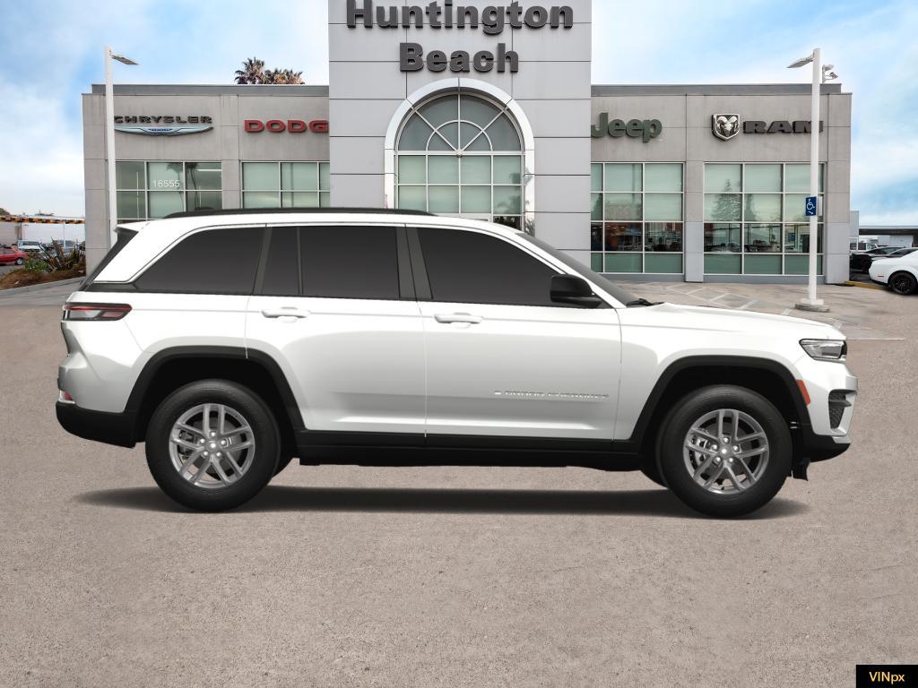 new 2025 Jeep Grand Cherokee car, priced at $30,000