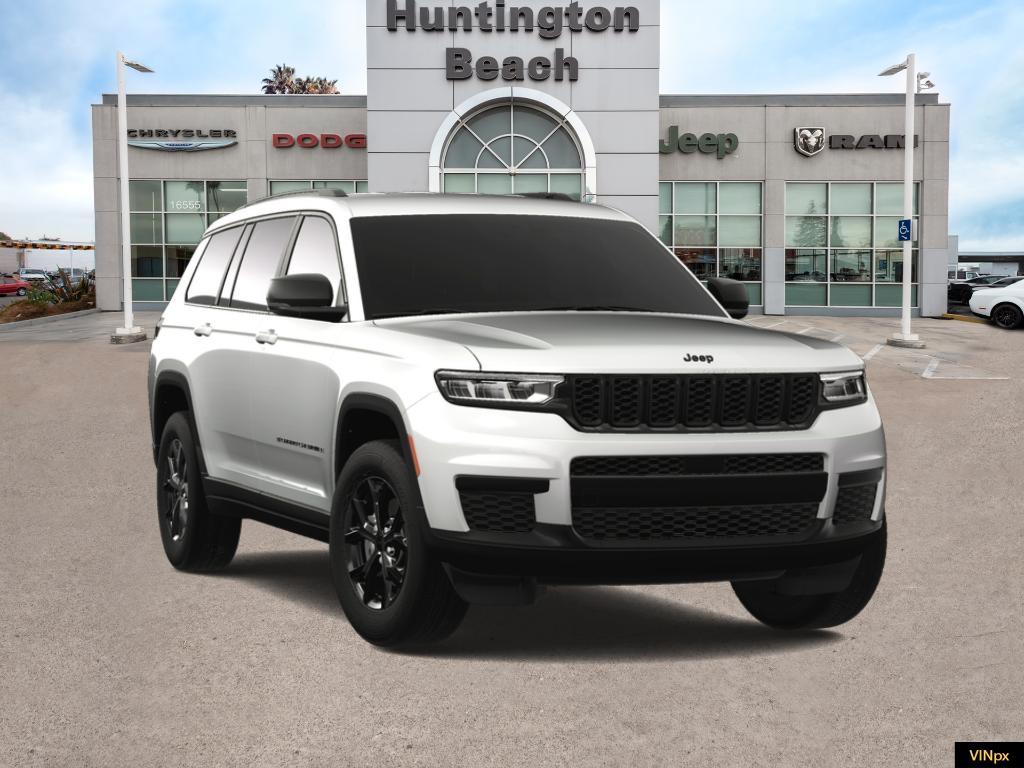 new 2025 Jeep Grand Cherokee car, priced at $38,390