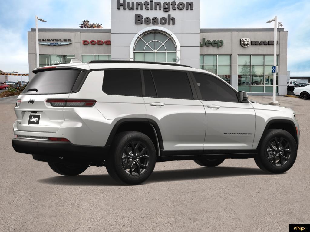 new 2025 Jeep Grand Cherokee car, priced at $38,390