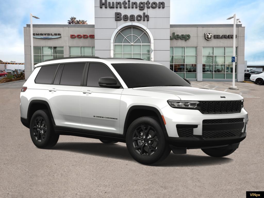 new 2025 Jeep Grand Cherokee car, priced at $38,390