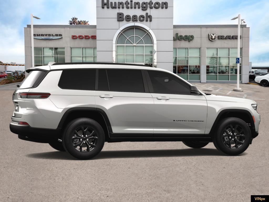 new 2025 Jeep Grand Cherokee car, priced at $38,390