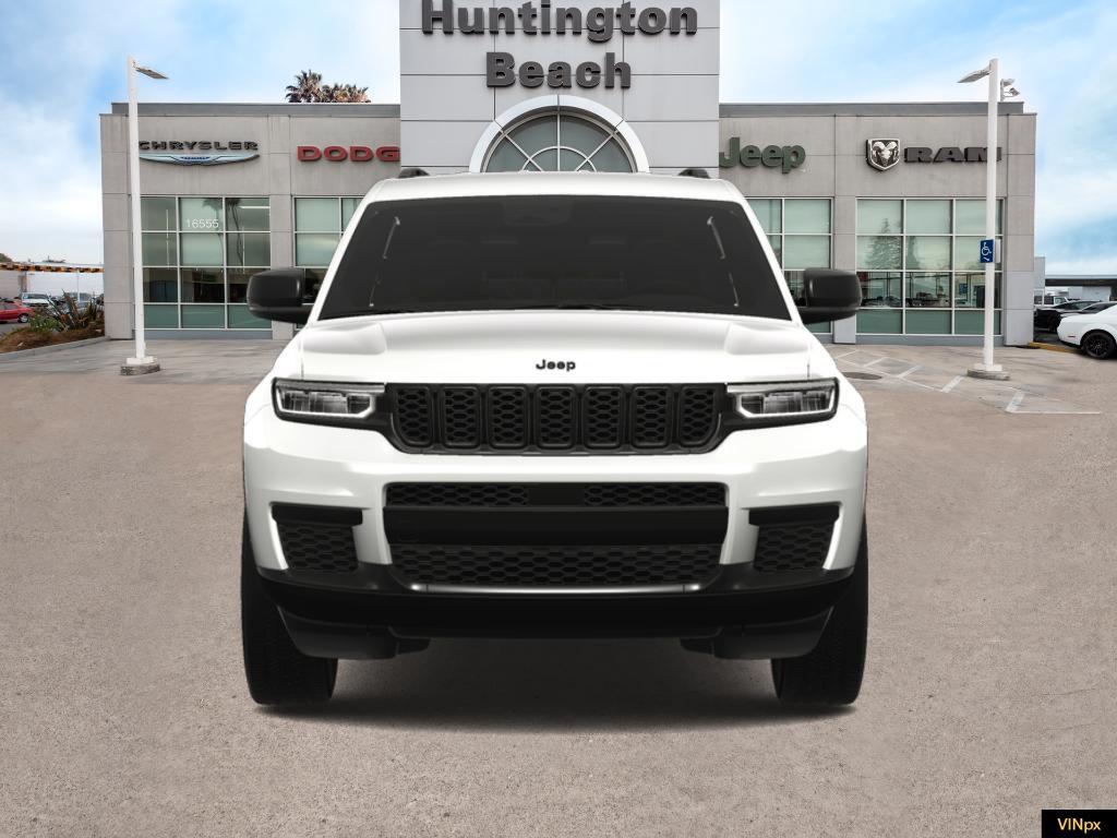 new 2025 Jeep Grand Cherokee car, priced at $38,390