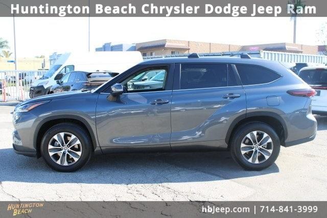 used 2024 Toyota Highlander car, priced at $42,656