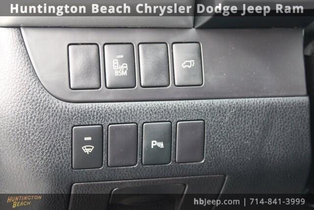 used 2016 Toyota Highlander car, priced at $23,761