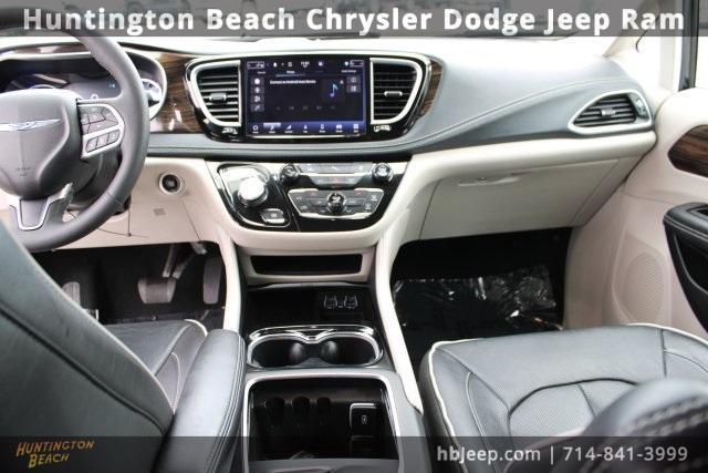 used 2023 Chrysler Pacifica Hybrid car, priced at $31,800